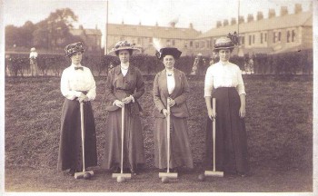 PLAY CROQUET at Roosevelt Cottage Lawn
